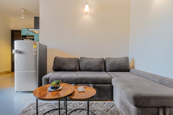 Sereno Pebbles 2 - cosy 1bhk w/pool, gym, games