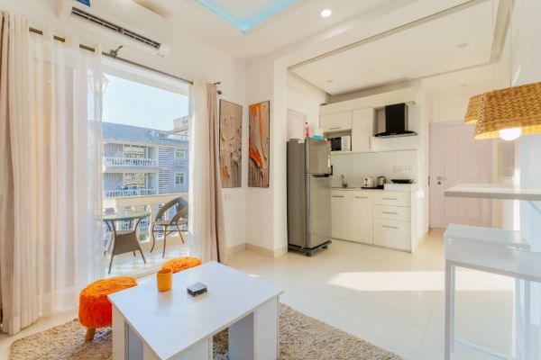 Sereno Boho - cosy 1bhk studio apt w/pvt balcony
