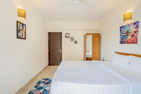 Sereno Azura 1bhk pool view w/game zone, jacuzzis