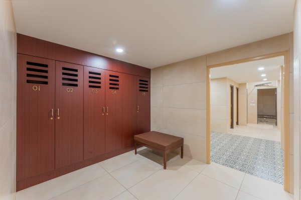 Sereno Amber 1bhk cosy apt w/pool, gym, games zone
