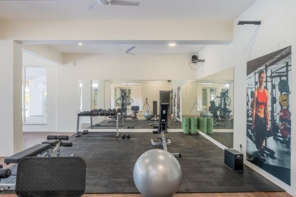 Sereno Amber 1bhk cosy apt w/pool, gym, games zone