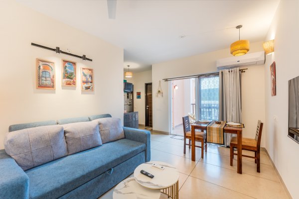 Sereno Sapphire - modern 1 bhk w/pool & game zone