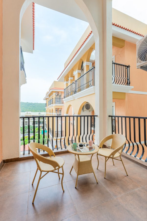 Sereno Sapphire - modern 1 bhk w/pool & game zone