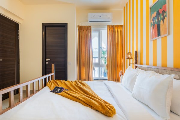 Sereno Amber 1bhk cosy apt w/pool, gym, games zone